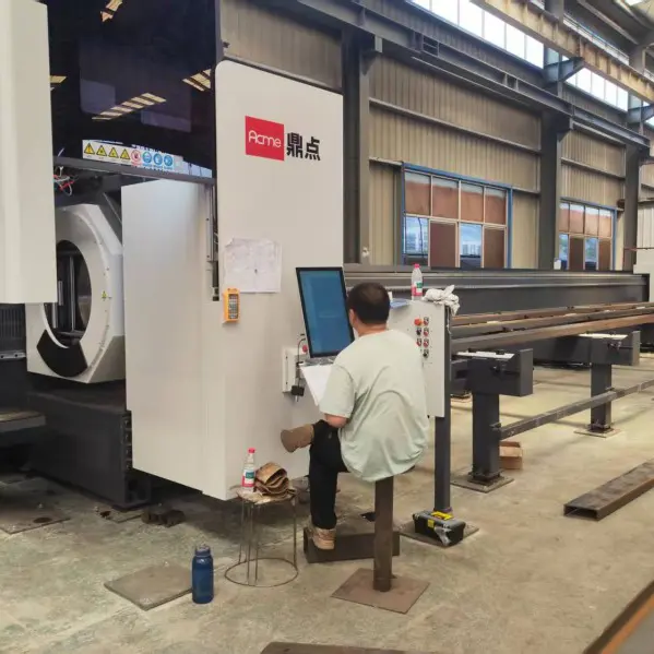 12050 Máquina de corte de tubo de laser para serviço pesado 