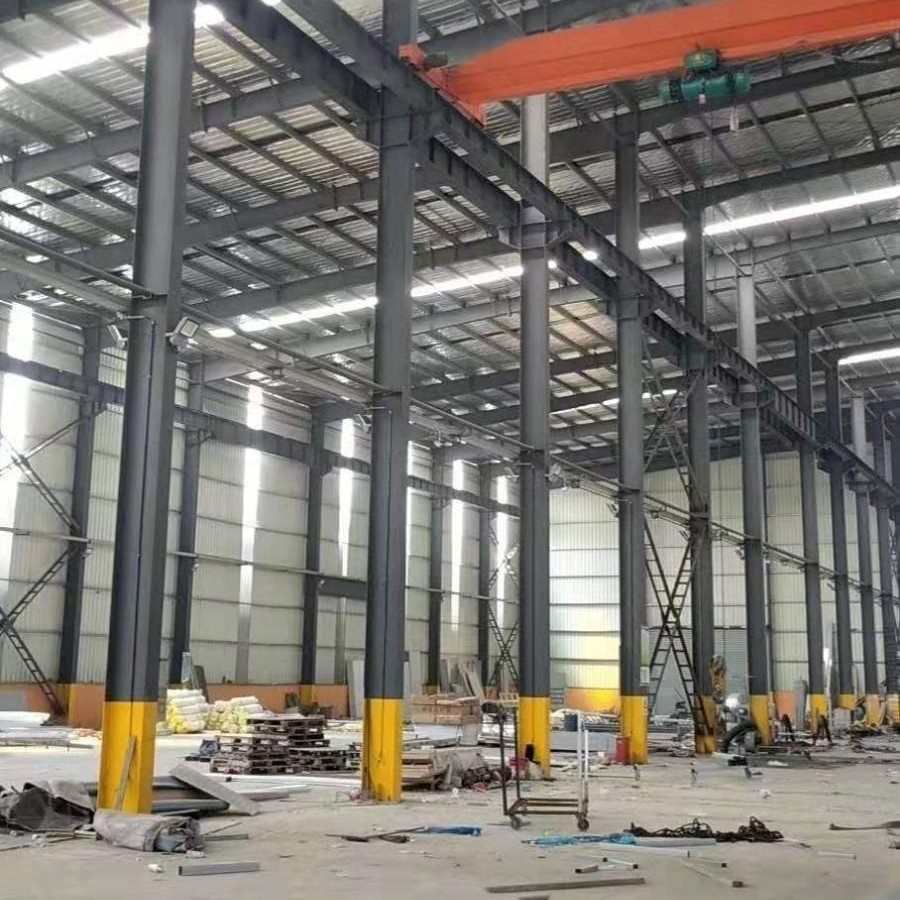 O que a engenharia da estrutura de aço inclui?