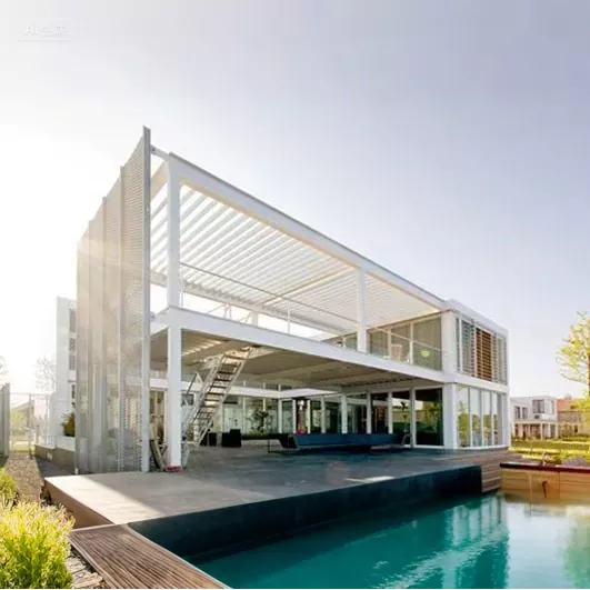Habitação da estrutura de aço claro